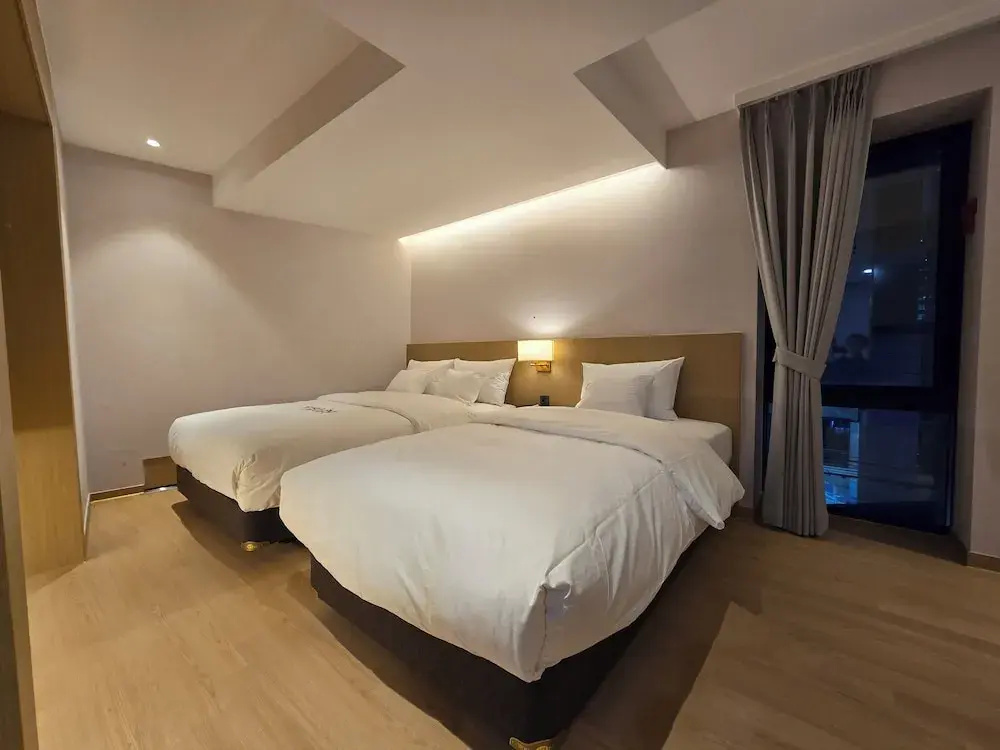 Deluxe Quadruple room