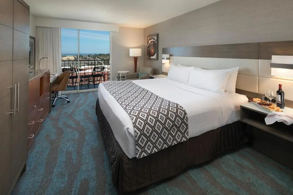 Crowne Plaza Ventura Beach by IHG - Chambres