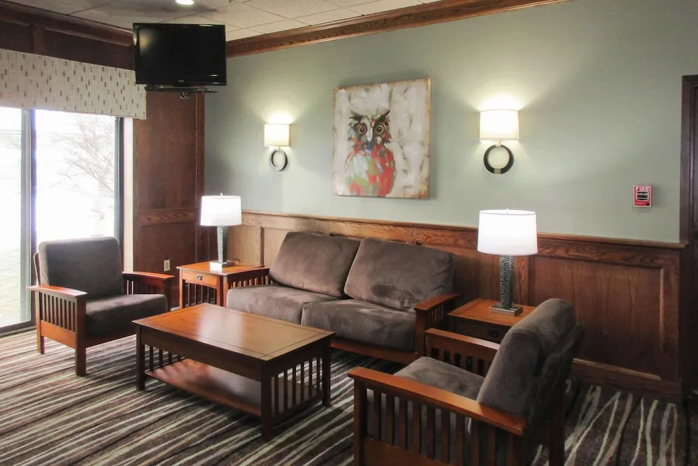 Lobby & Reception