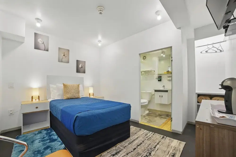 Economy room