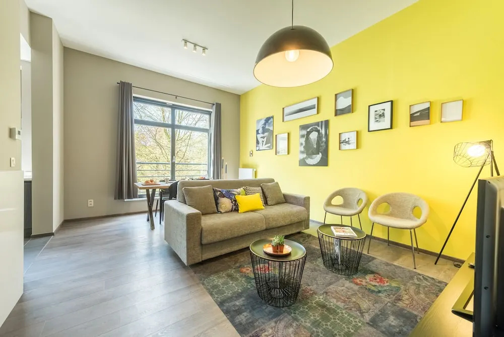 2 Bedrooms Apartment