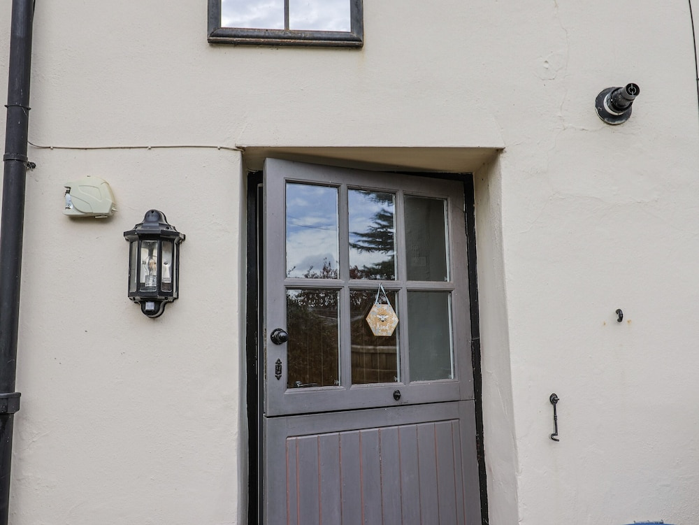 Rushmoor Cottage