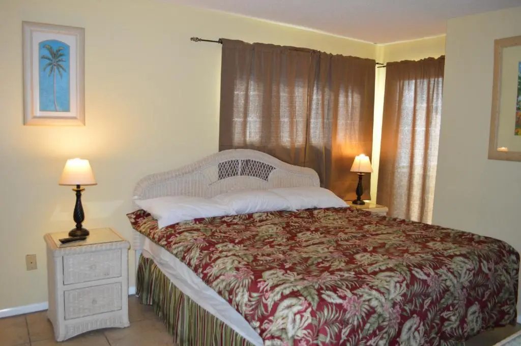 The Summit Condominiums - Chambres