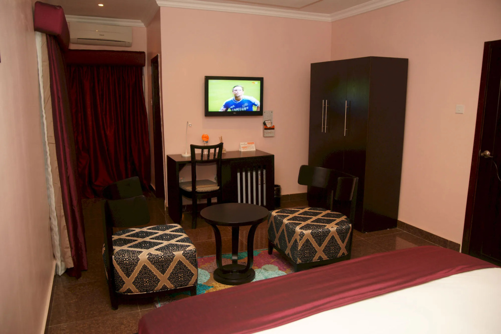 Ellis Suites Limited - Général