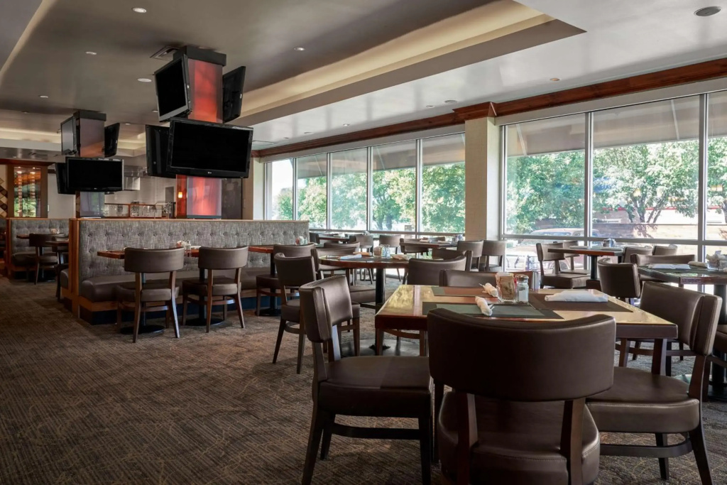 DoubleTree by Hilton Hotel Dallas – Love Field - фото 39