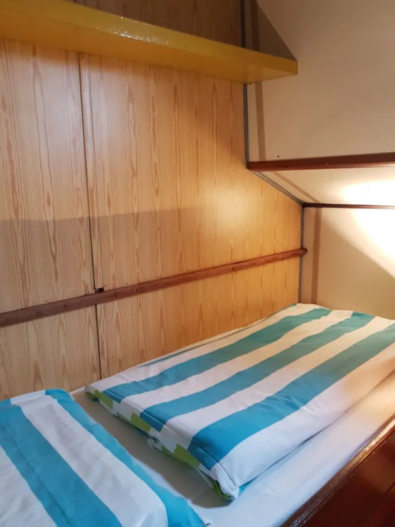 1 Bedroom Economy Double room (twin beds)