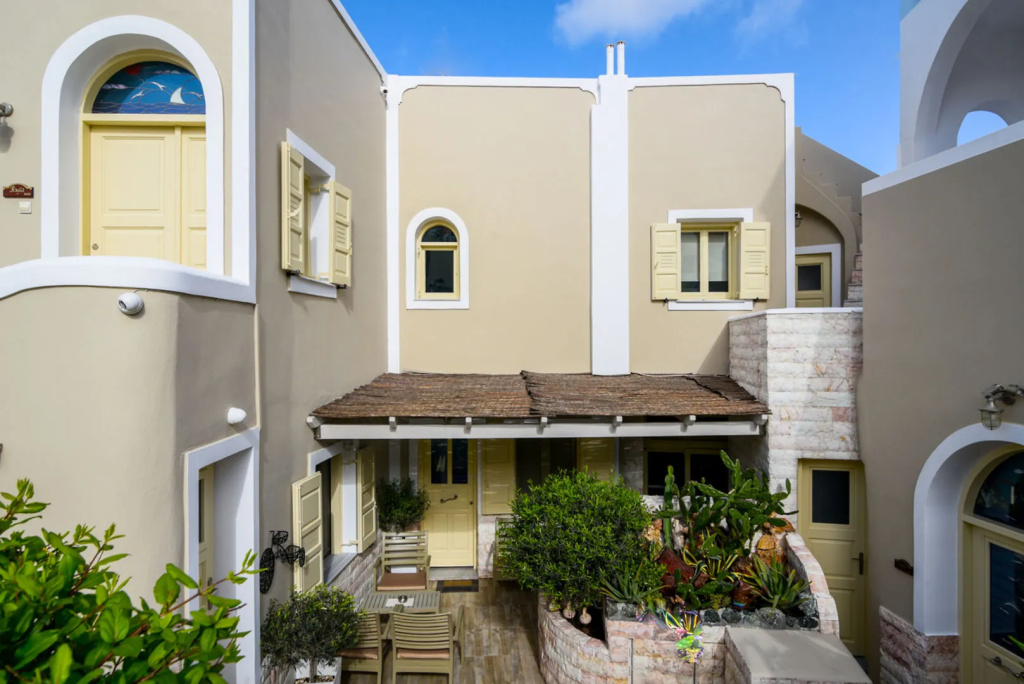 Santorini Suite Home