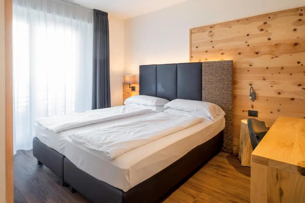 Standard Double room with partial view (full double bed)