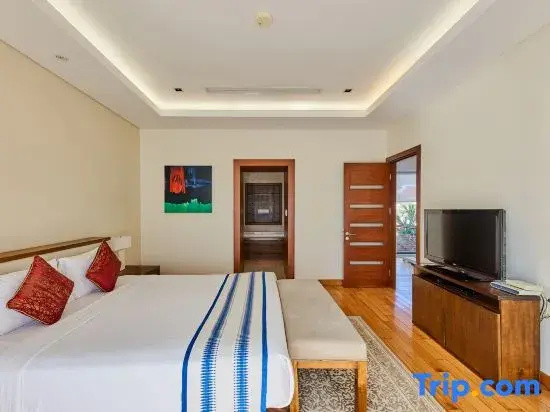 2 Bedrooms Villa