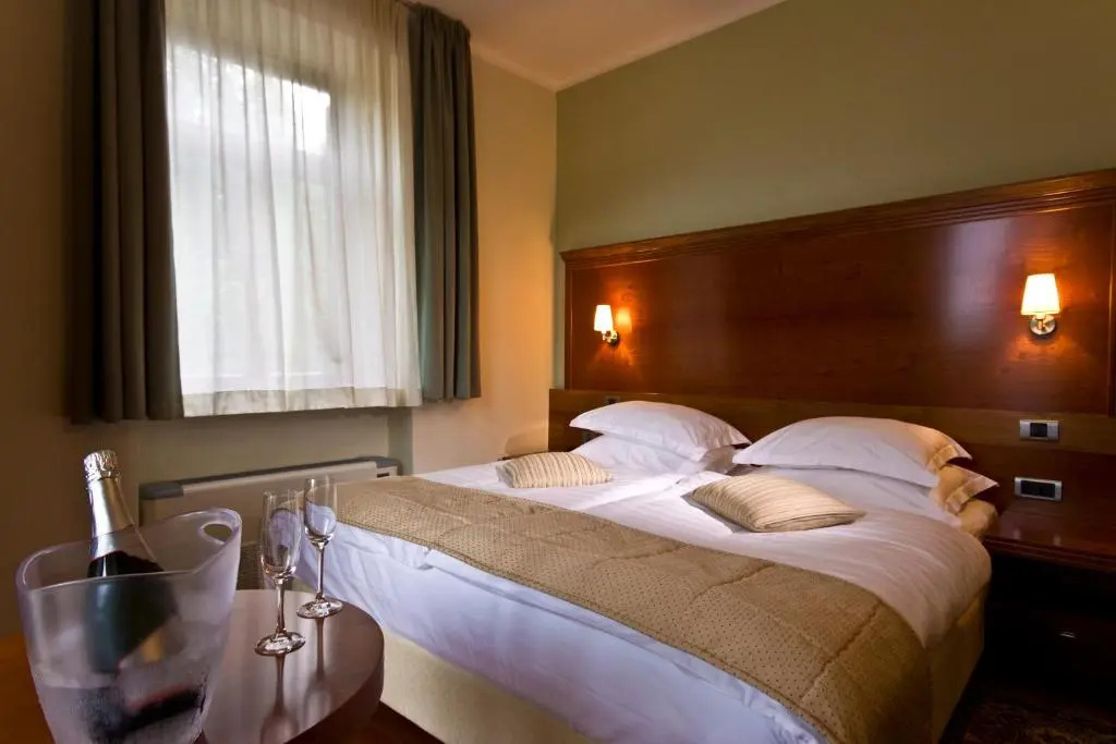 Premier Hotel Lovec - Chambres