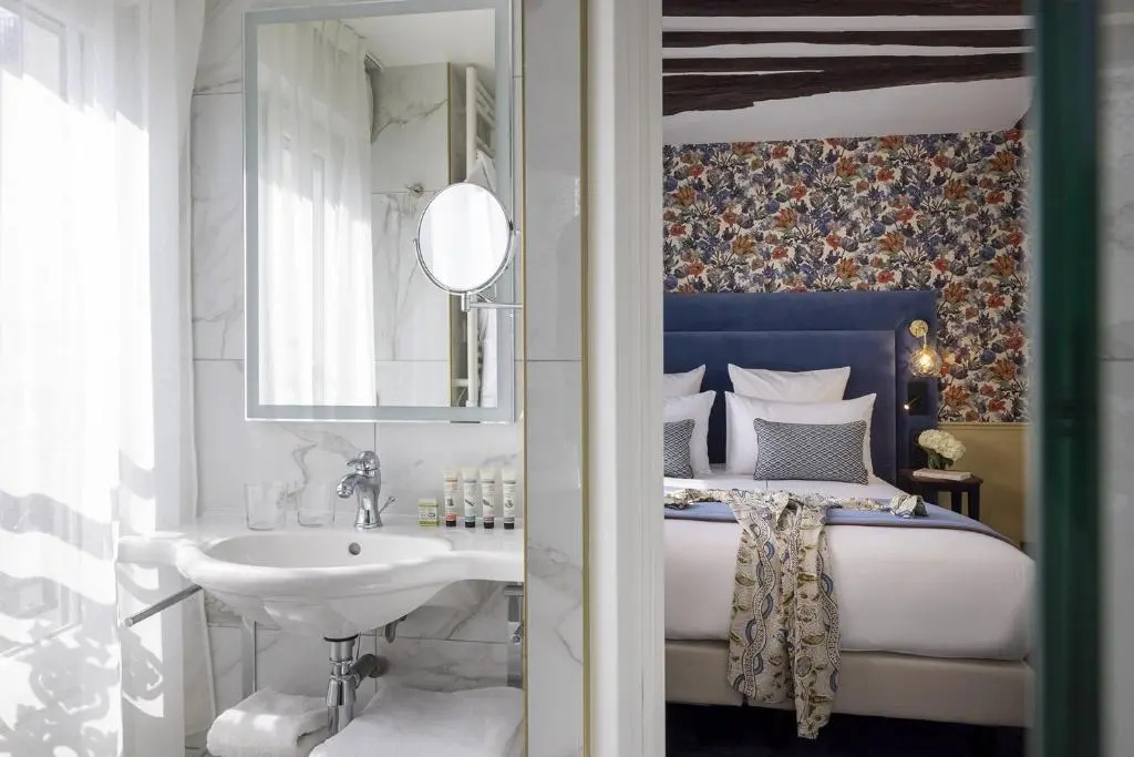 2 Bedrooms Suite