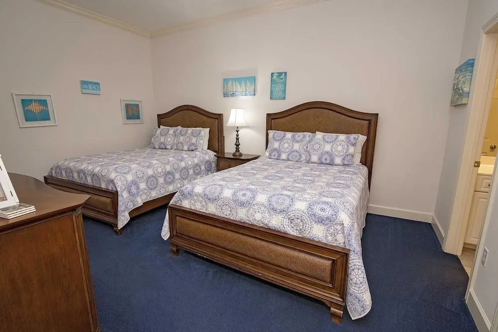 Phoenix West 1704 3 Bedrooms 3 Bathrooms Condo