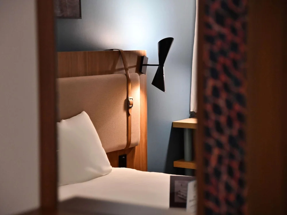 Deluxe Double room with balcony (full double bed)