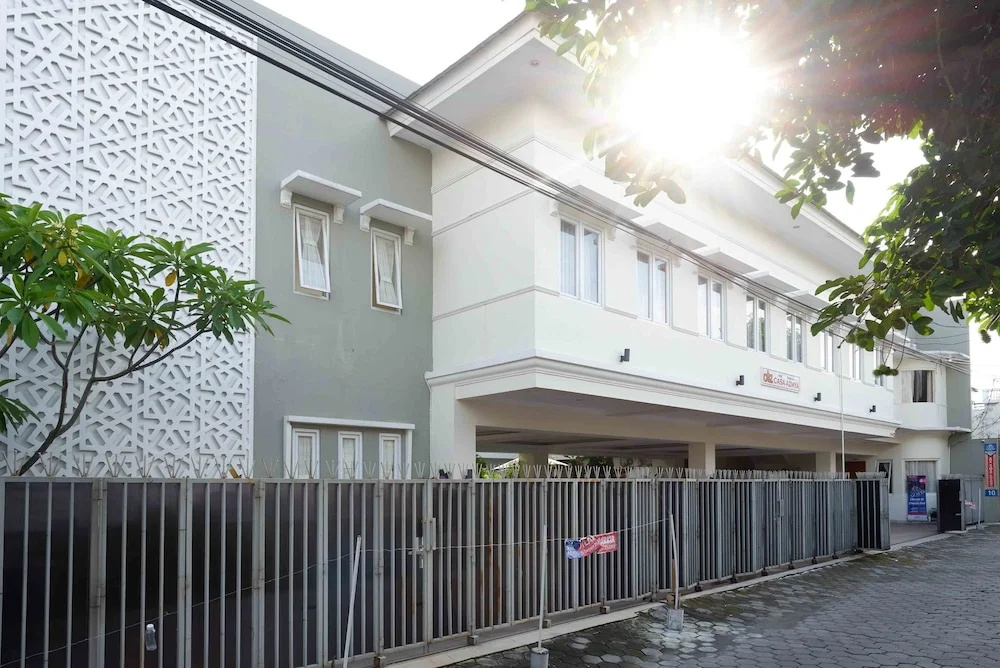 Urbanview Hotel Syariah Casa Azmya Yogyakarta