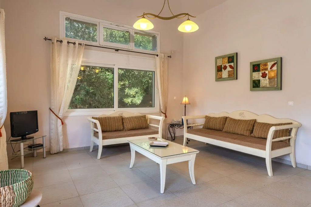 3 Bedrooms Cottage