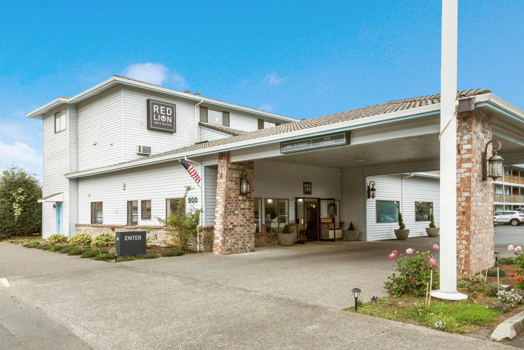 Red Lion Inn and Suites Seaside