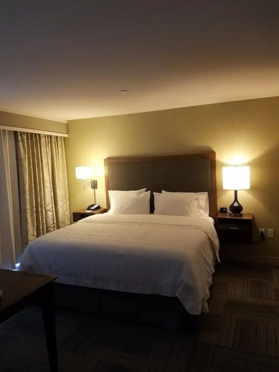 Double Suite (full double bed)