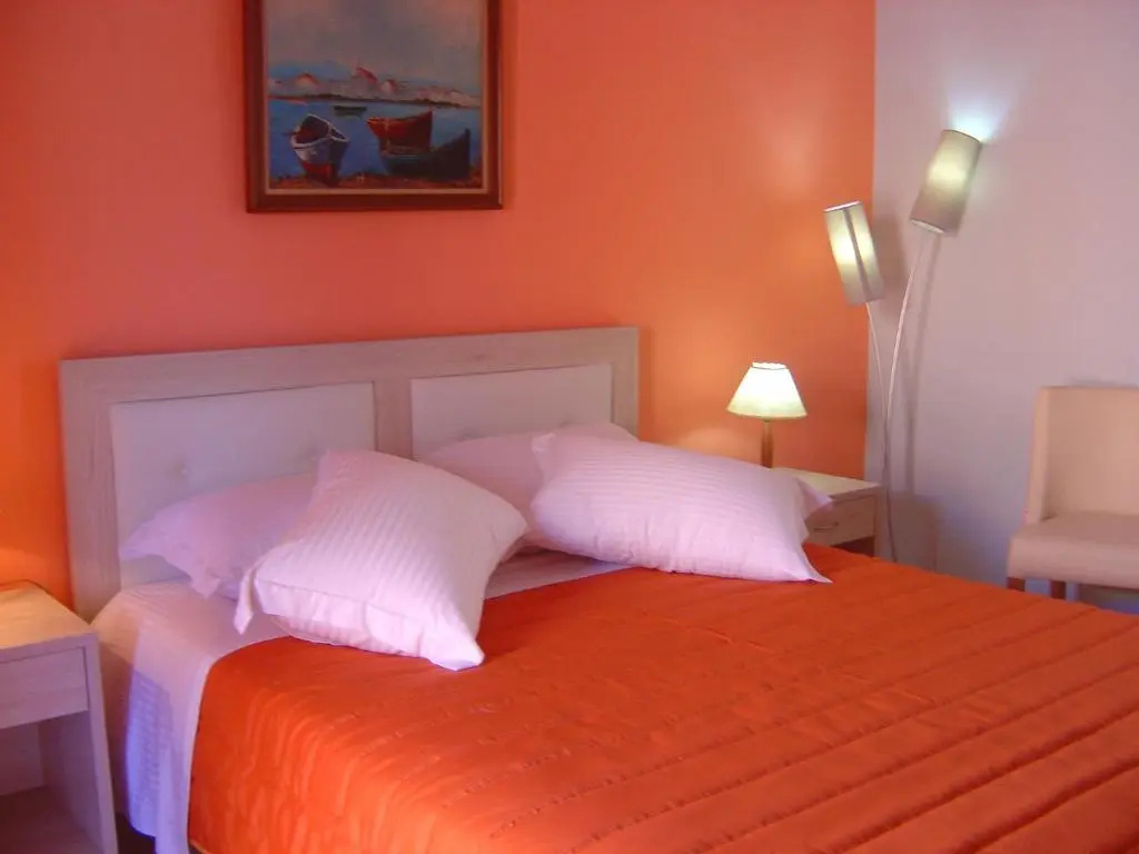2 Bedrooms Deluxe Apartment