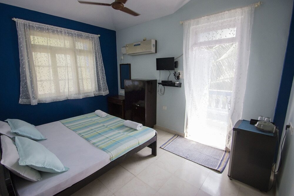 Veeniola Holiday Home
