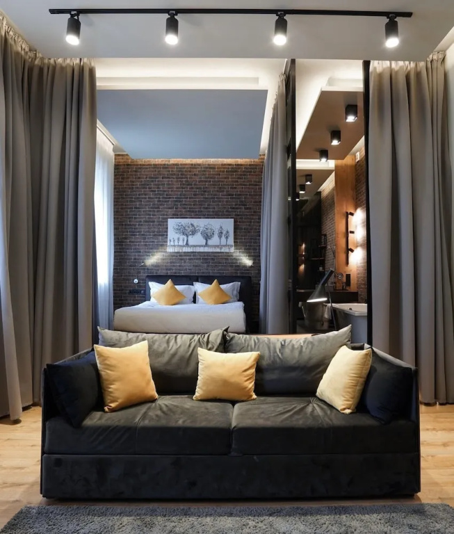 1 Bedroom Suite
