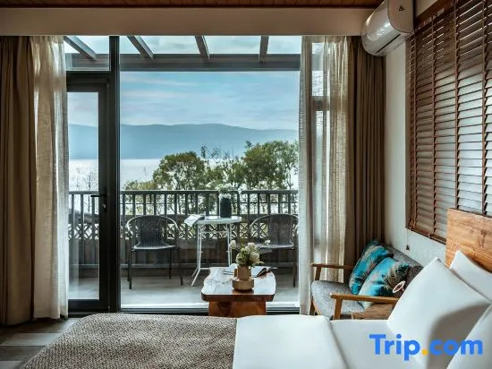 Standard Double room with sea view (full double bed)