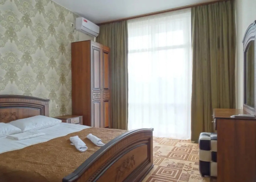 Гагра: Гостевой дом Arins-park