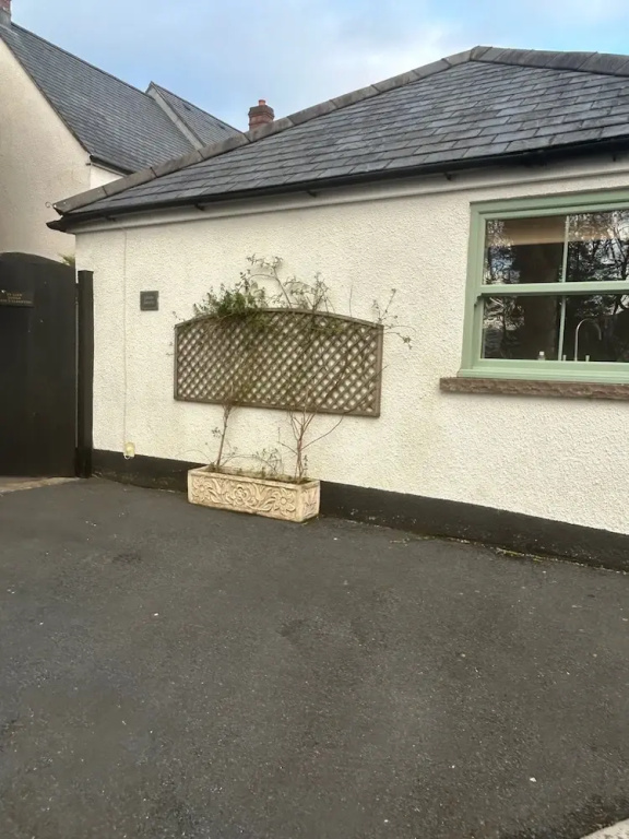 Cozy Chalet in Abergavenny
