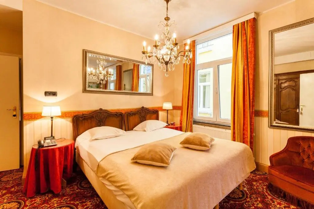 Deluxe Suite