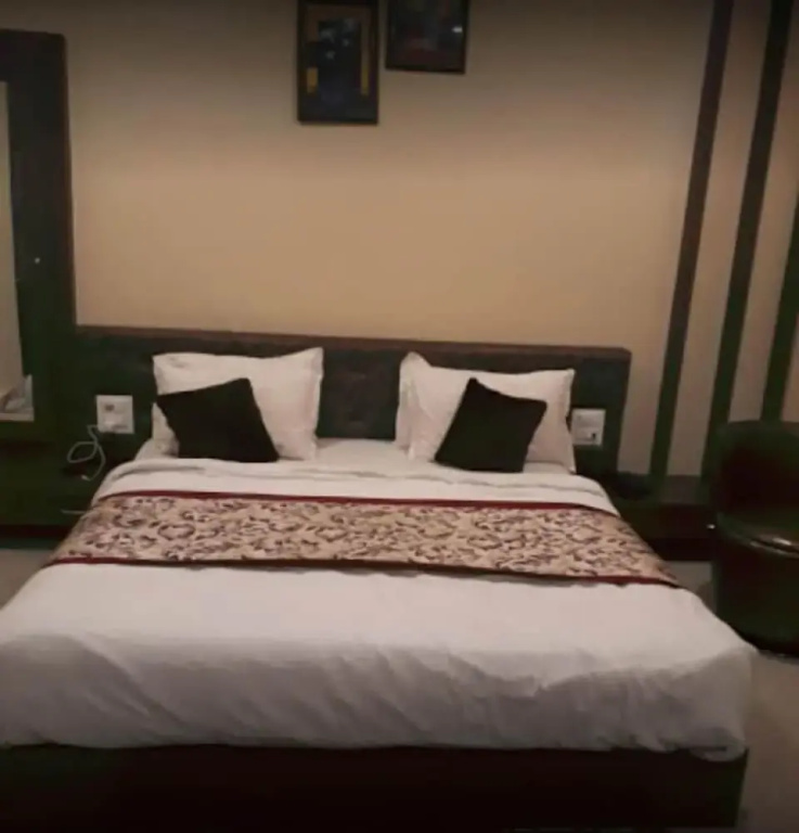 Executive room with city view