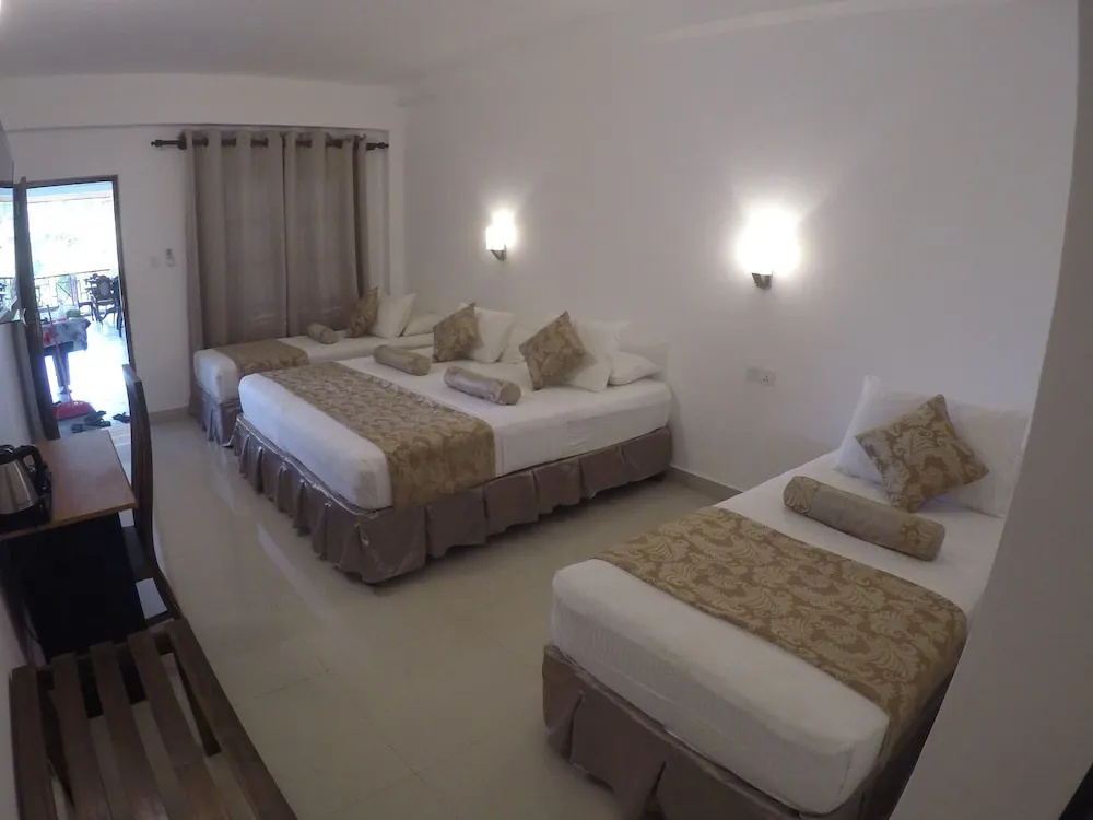 Superior Quadruple room with balcony
