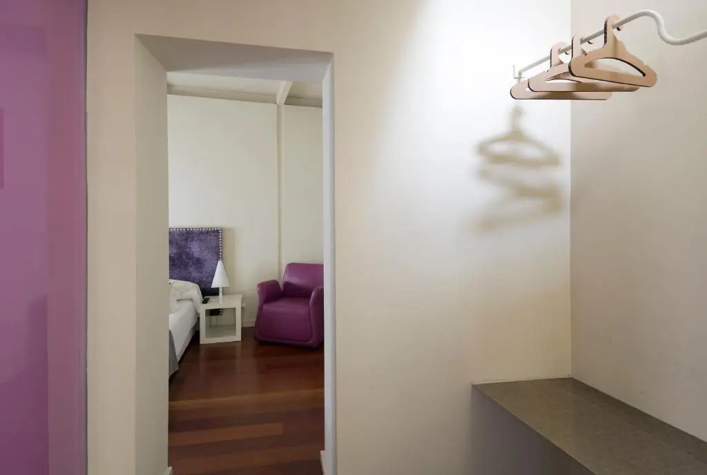 Economy room