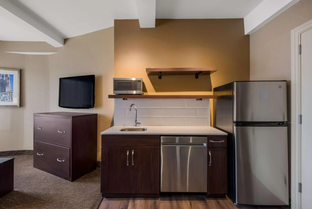 Best Western Syracuse Downtown Hotel and Suites - фото 21
