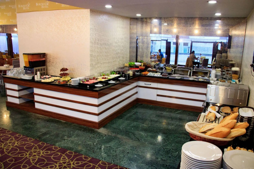 Hotel photo 12