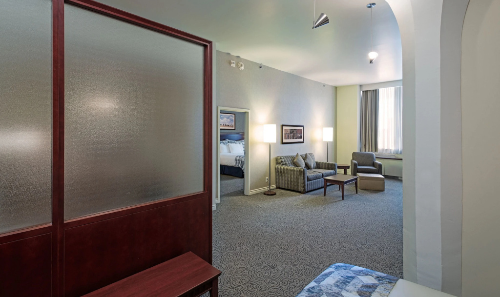 Lobby & Reception