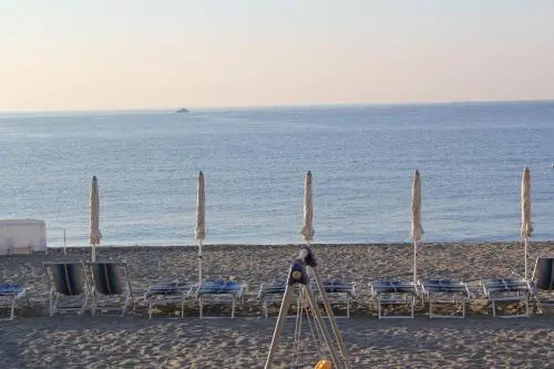 Beach & Waterfront