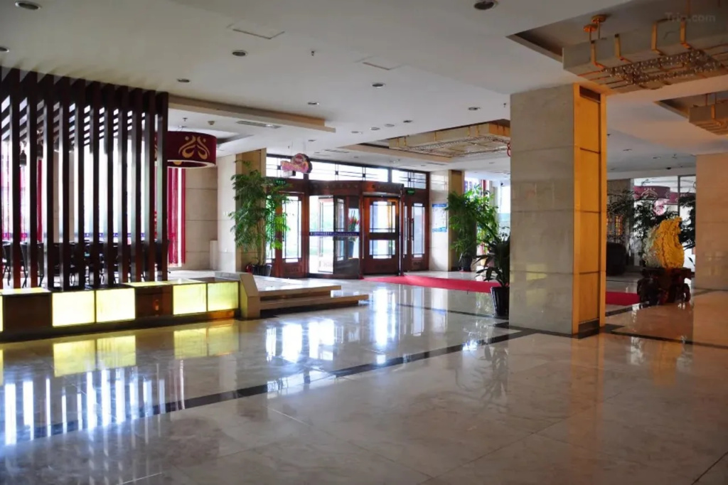 Lobby & Reception