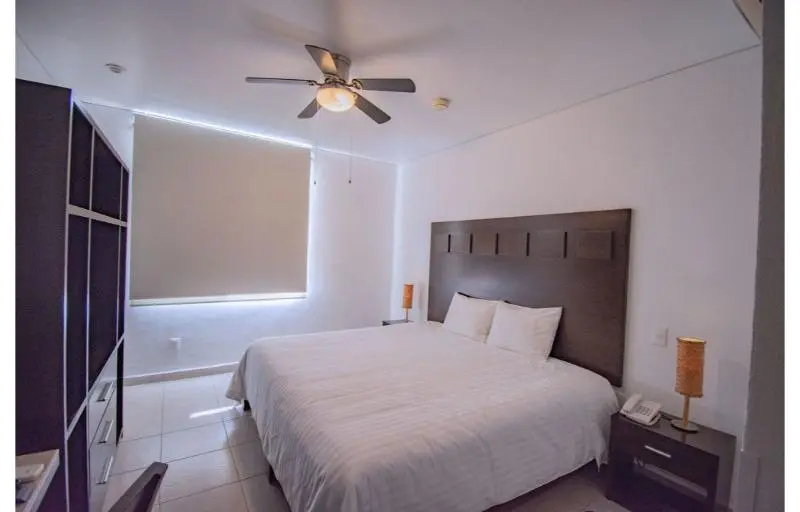 標準四人房，雙人床