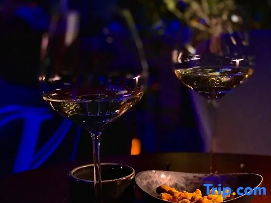 Food & Beverage