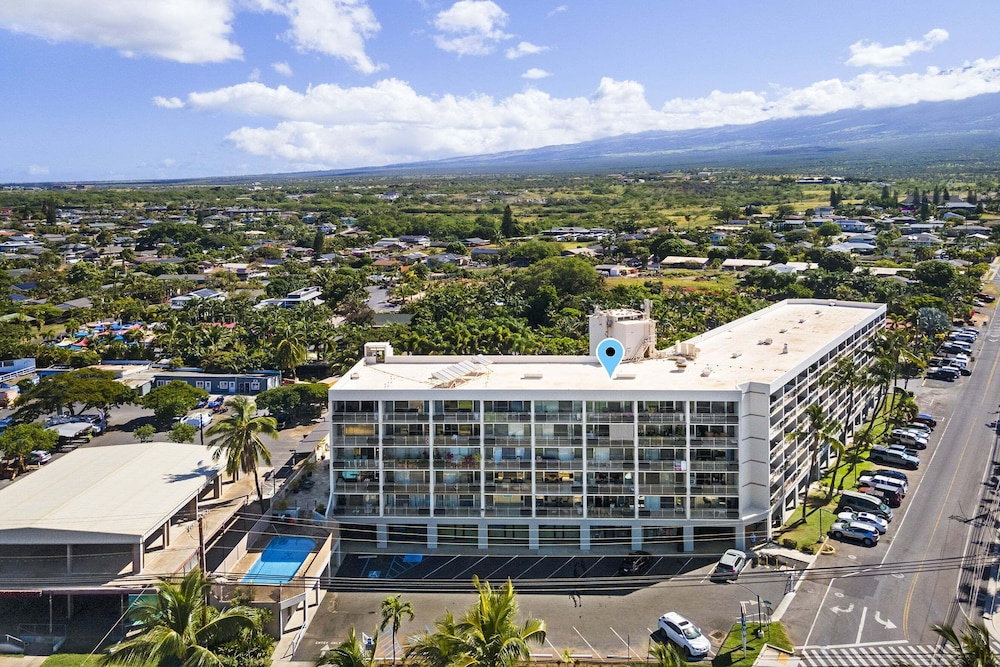 Island Surf 304 - Modern Renovation, Must See Ocean View, Cool Split AC, Wi-fi !
