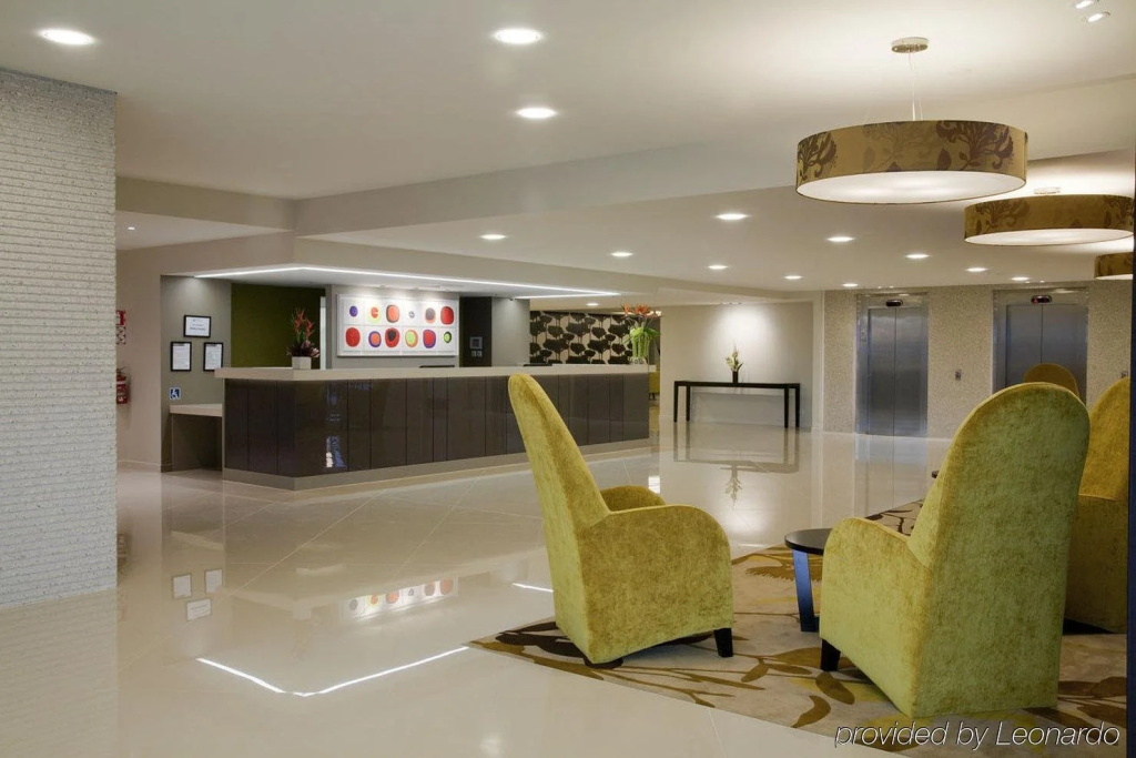 Lobby & Reception