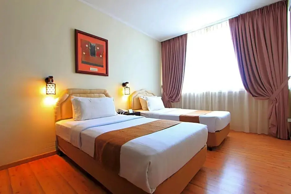 Telang Usan Hotel - Chambres
