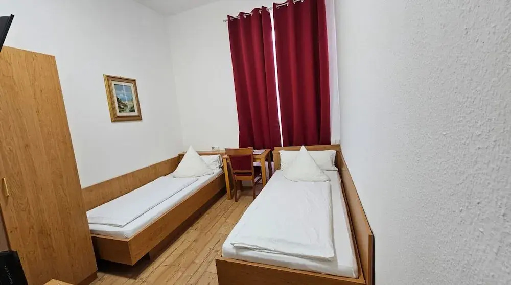 Standard Double room twin beds