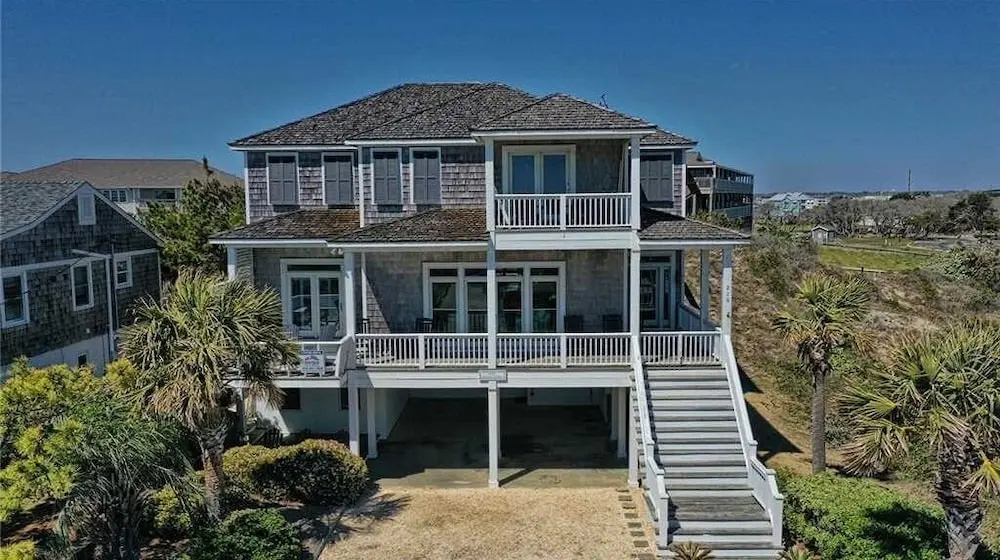 Nash Cottage 6 Bedroom Home by RedAwning