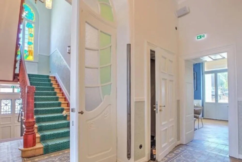 Lobby & Reception