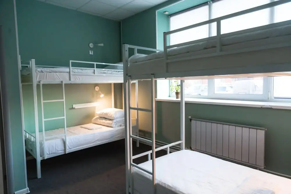 Кровать в общем номере в Just inn