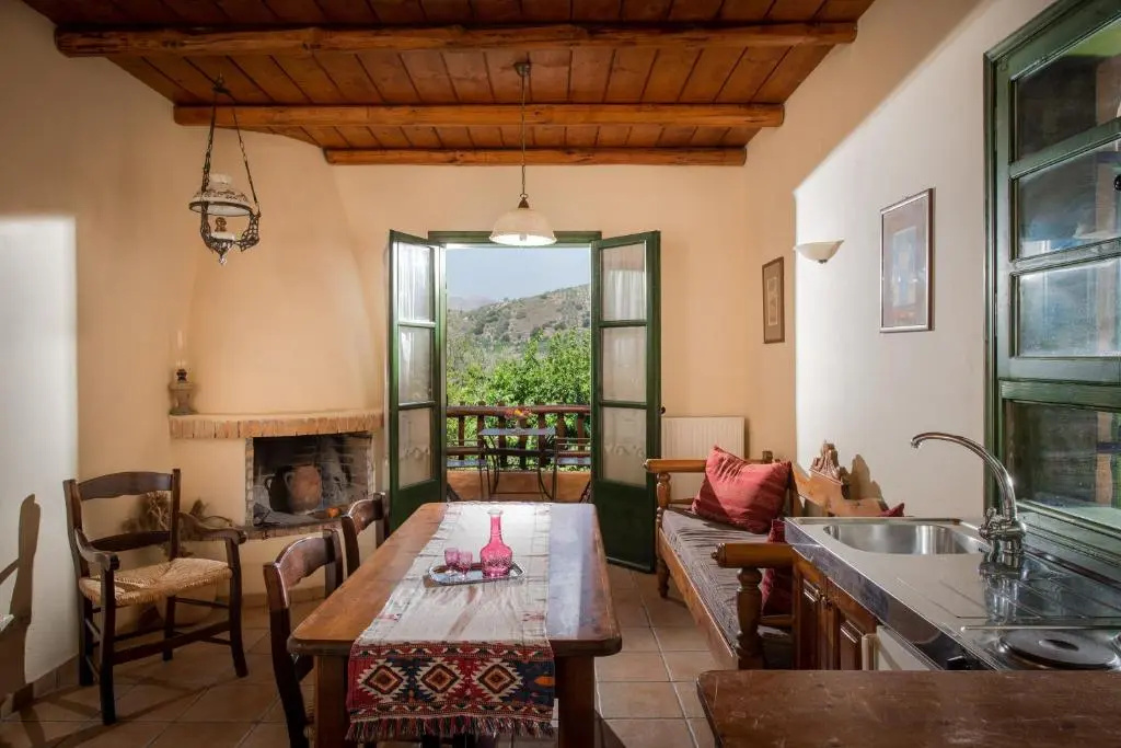 Enagron Cretan Ecotourism Village - Chambres