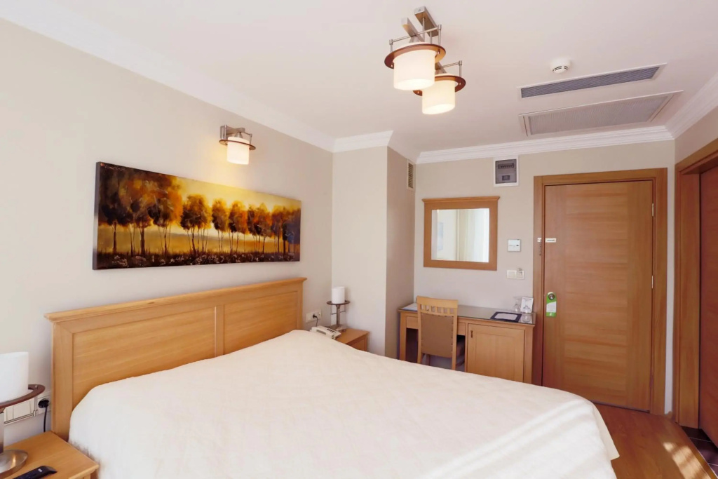 Отель Titanic Comfort Sisli в Стамбуле