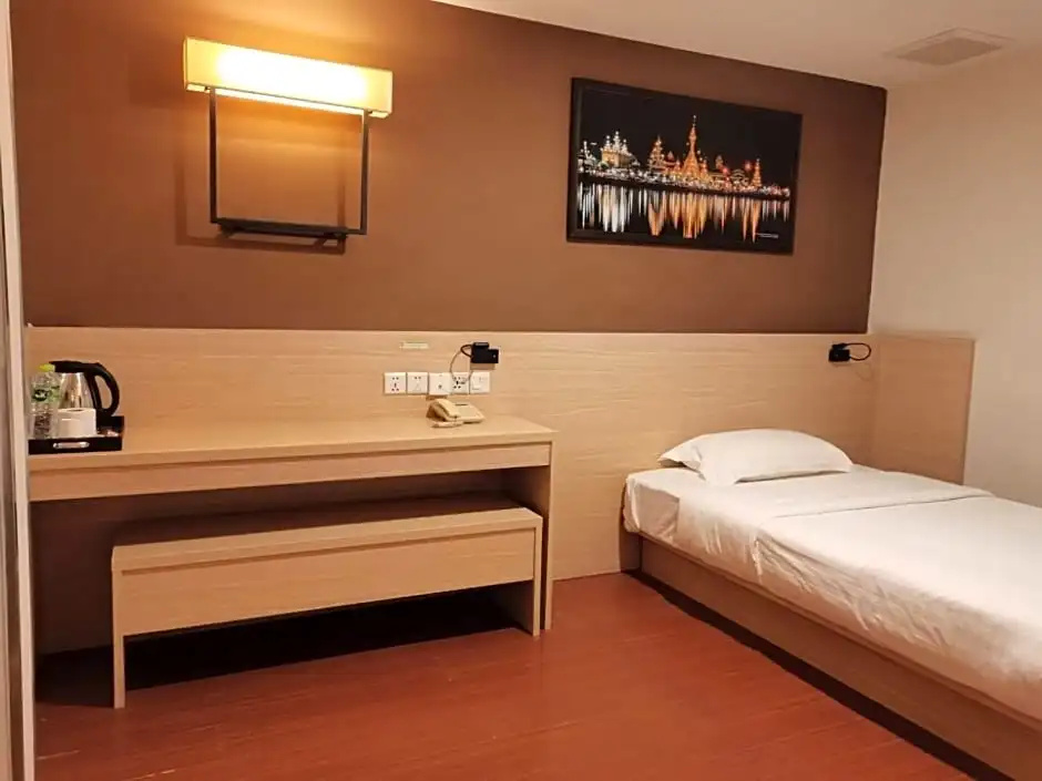 Chiang Roi 7 Days Inn - Chambres