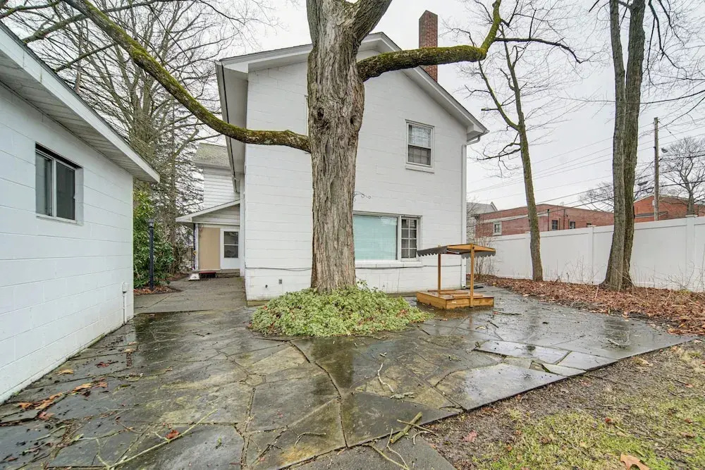 Central Meadville Apartment - Walk to Downtown!
