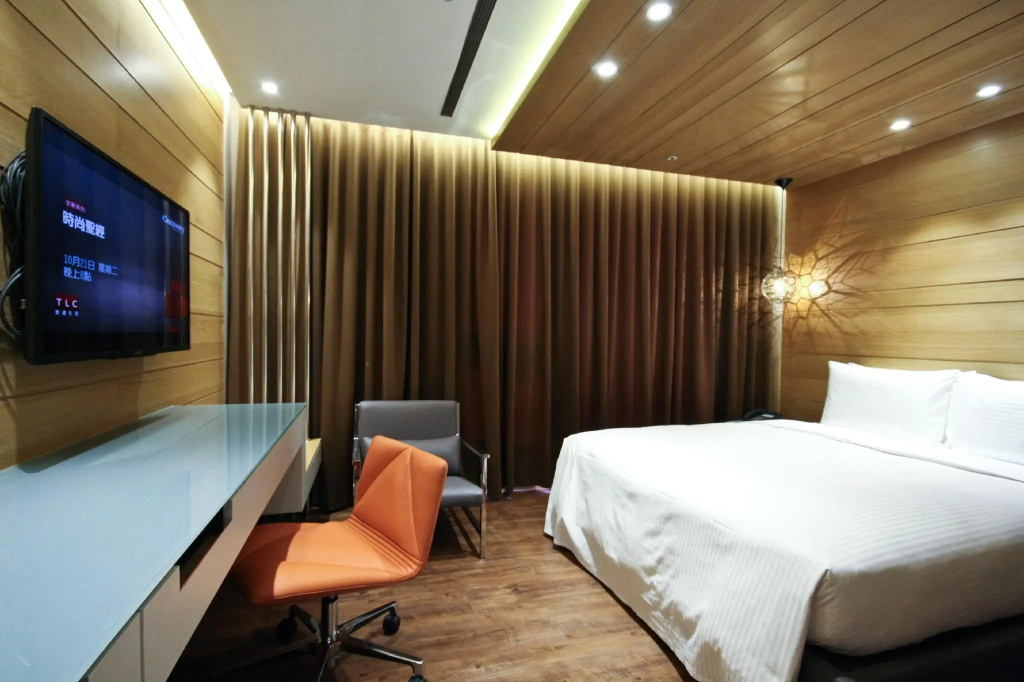 Standard Double room (full double bed)